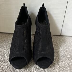 M By Marinelli Women's Black Lace Peep Toe Heels Size 6.5M - Worn Once